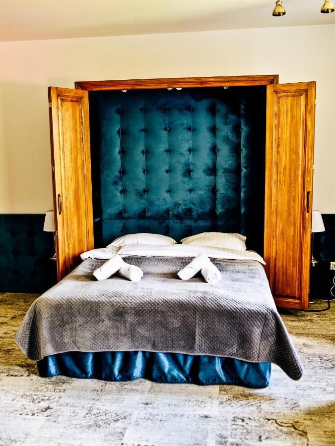 Dwor Karwacz Bed & Breakfast Przasnysz Eksteriør bilde