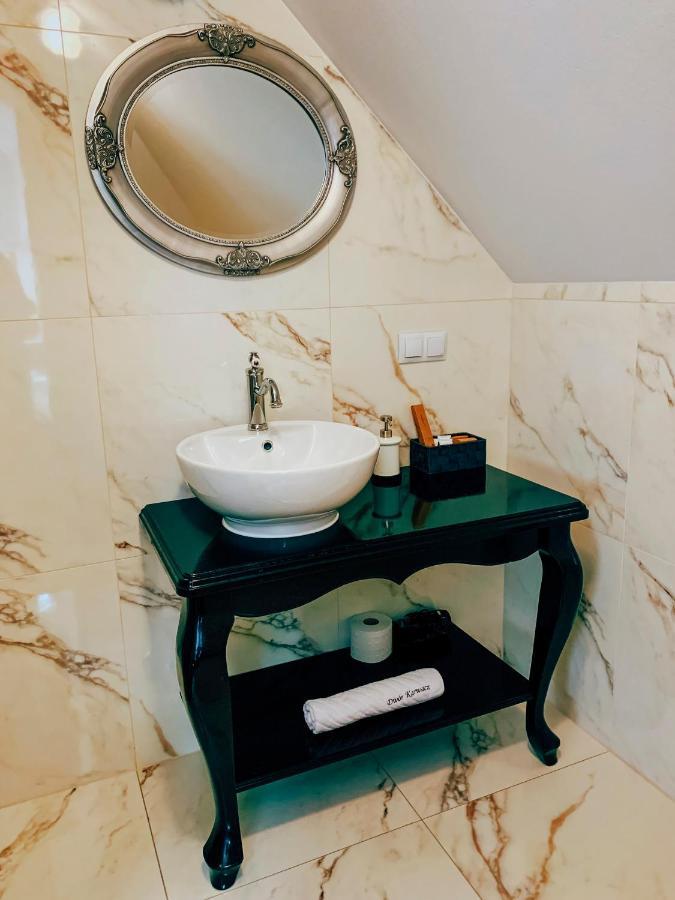 Dwor Karwacz Bed & Breakfast Przasnysz Eksteriør bilde