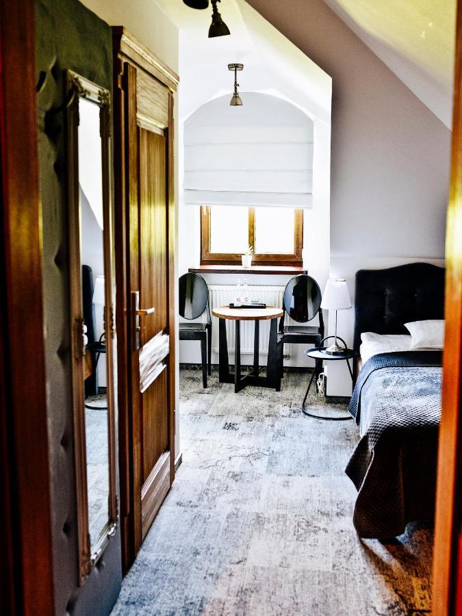 Dwor Karwacz Bed & Breakfast Przasnysz Eksteriør bilde