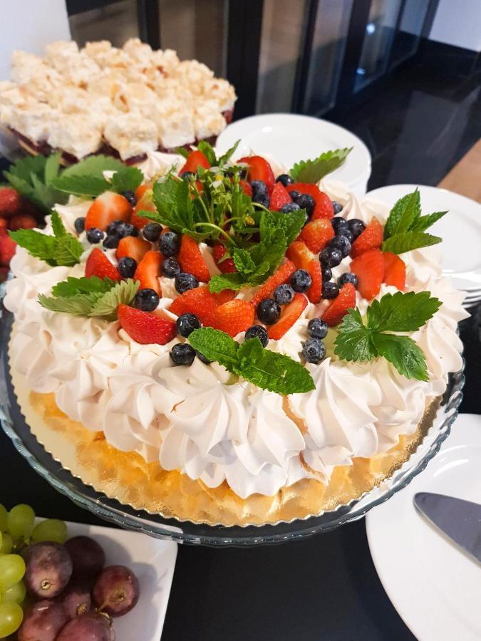 Dwor Karwacz Bed & Breakfast Przasnysz Eksteriør bilde
